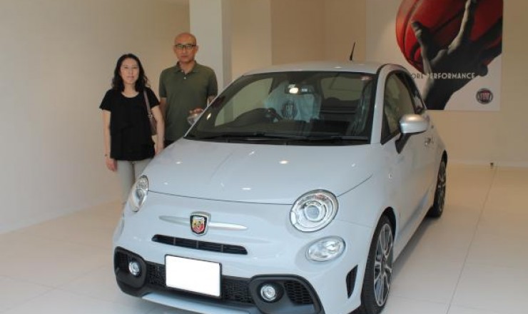 アバルト 595 ツーリズモ(70周年記念モデル)