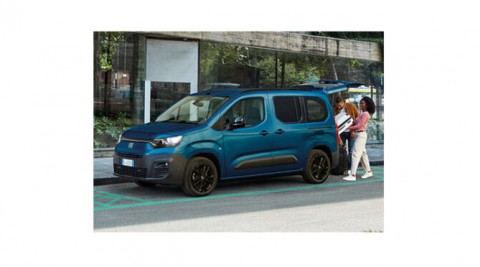 Doblò Special Edition (ドブロ スペシャル エディション)限定車が登場